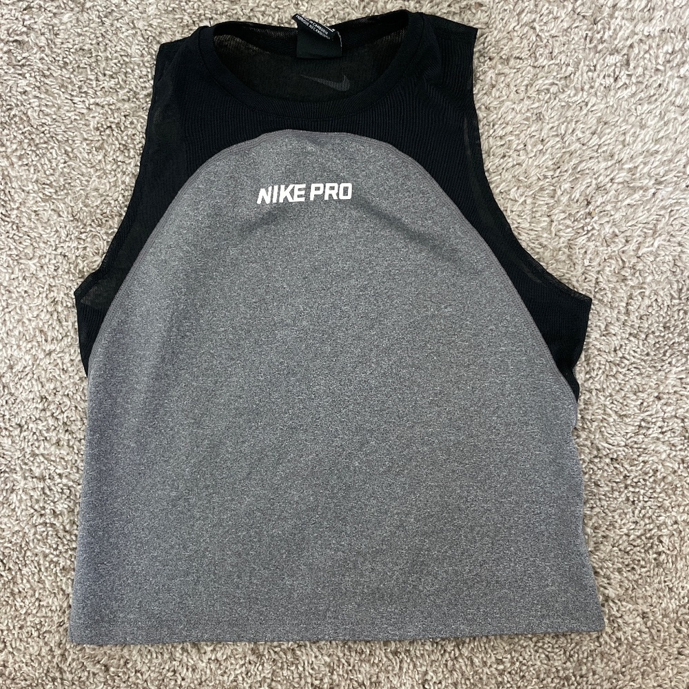 Nike Pro High Neck Crop